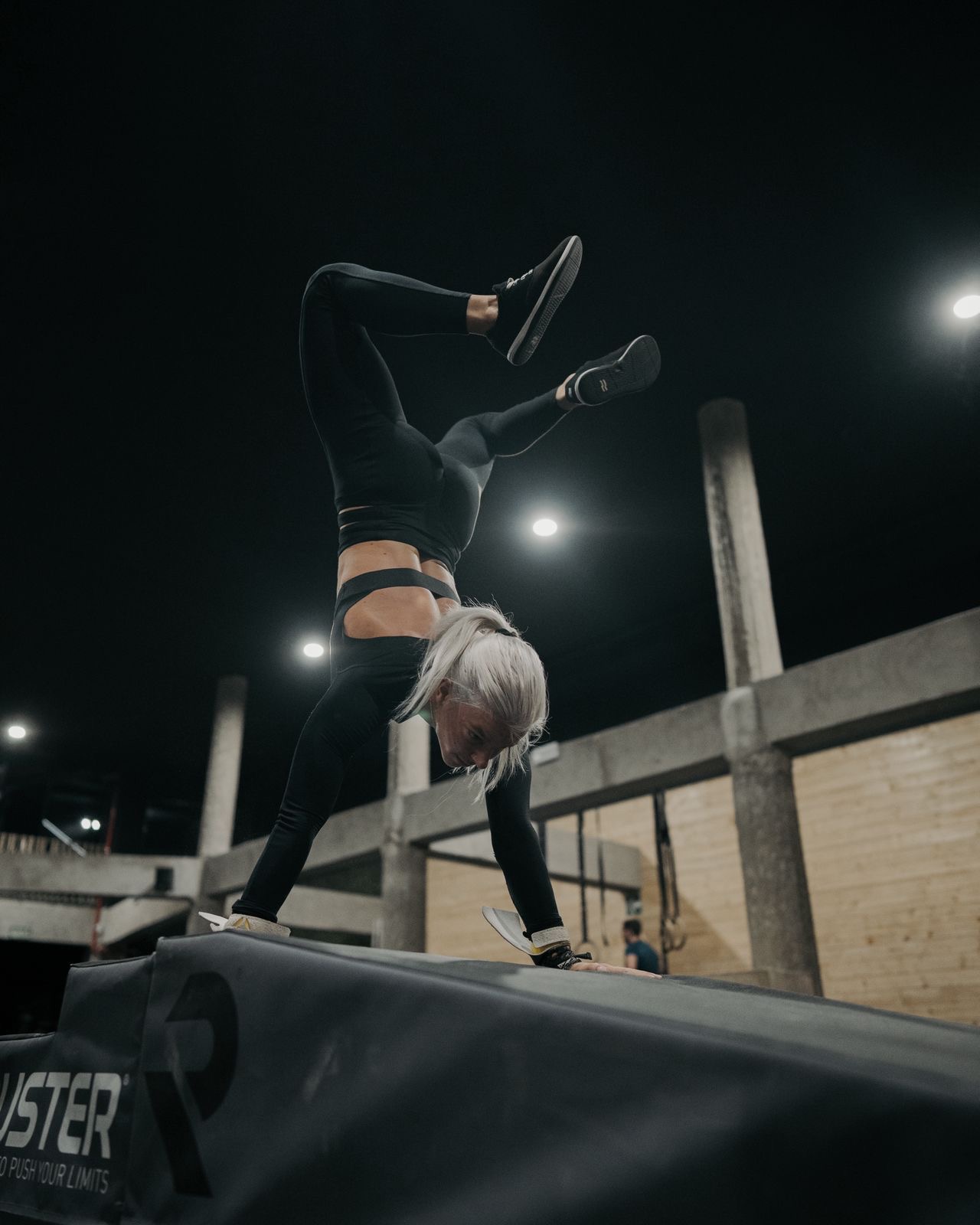 Lea training, handstand